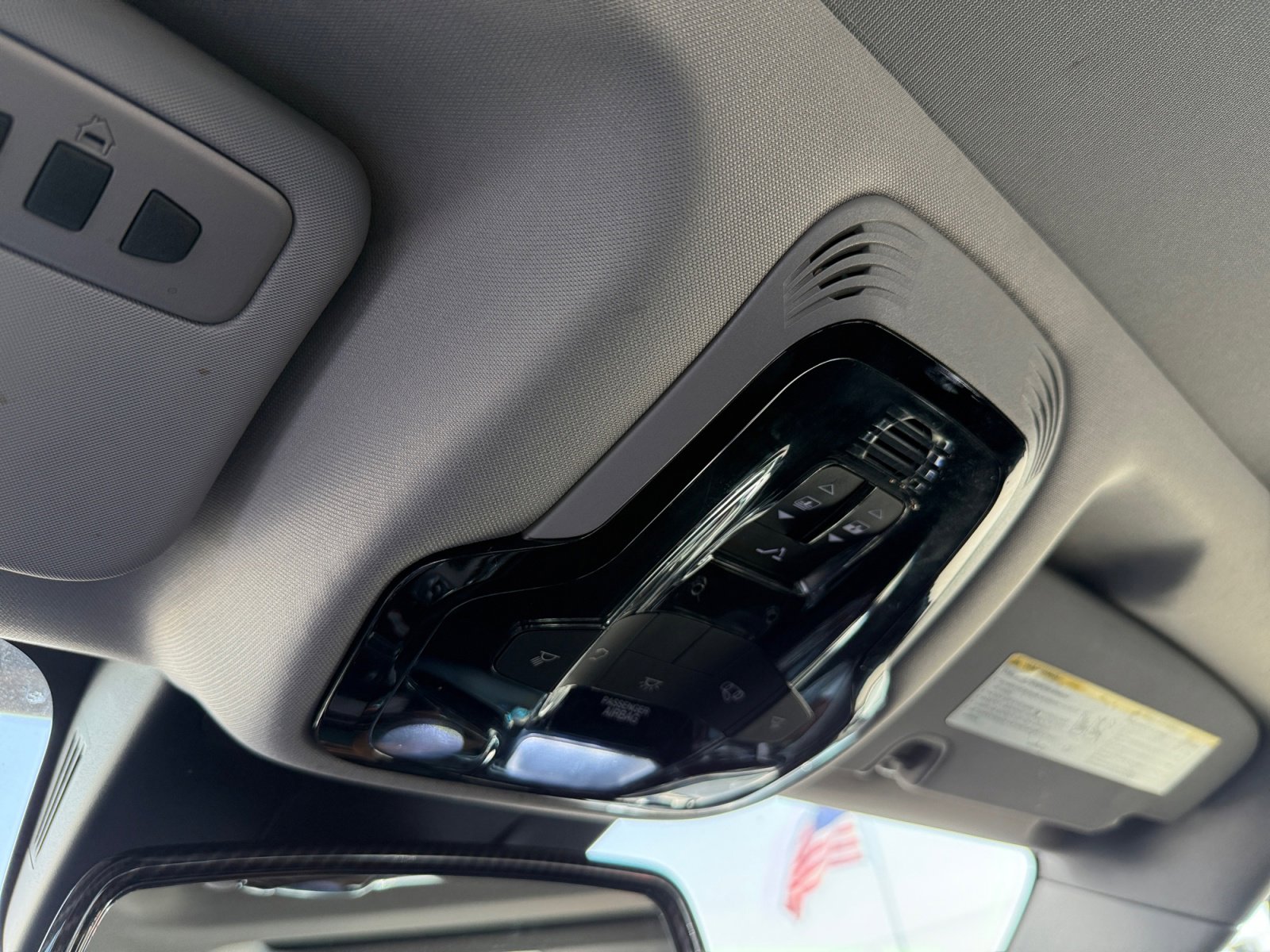 Used 2017 Alfa Romeo Giulia Ti w/ TI 19" Sport Package image 16