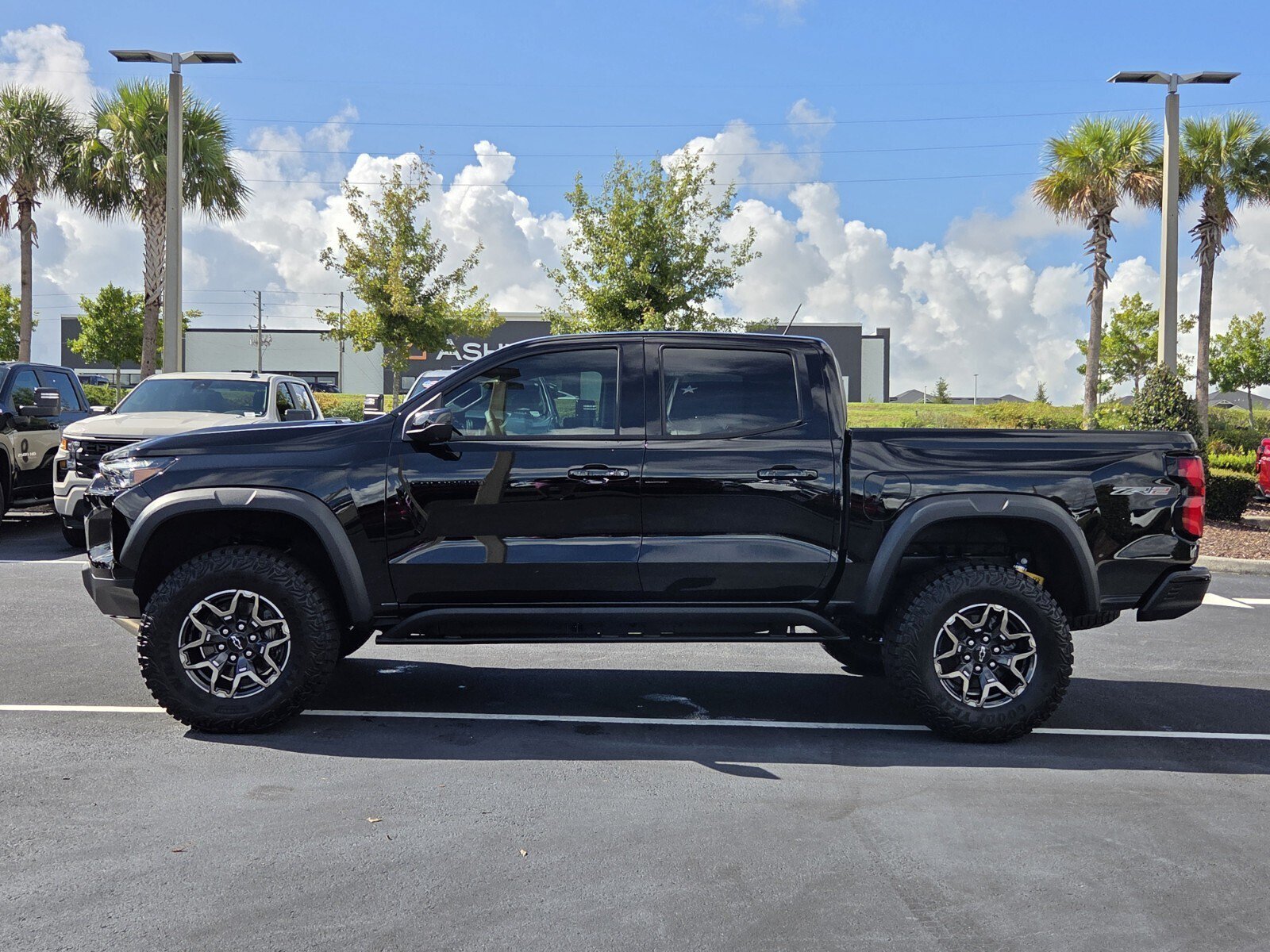 New 2026 Chevrolet Colorado ZR2 w/ Technology Package AWD/4WD image 3