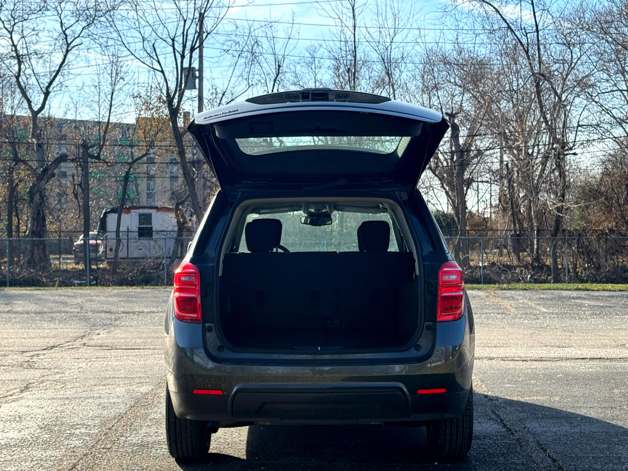 Used 2017 Chevrolet Equinox LS image 14