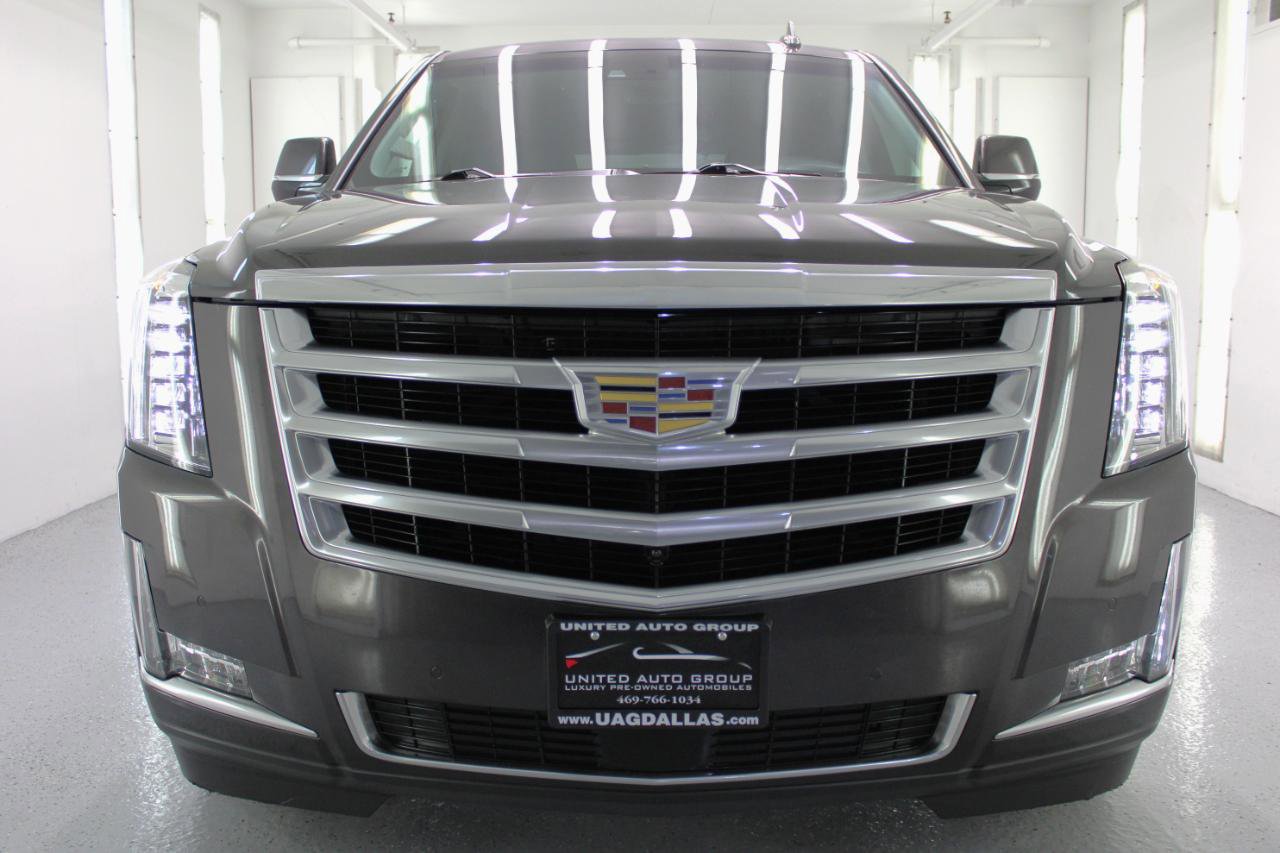 Used 2018 Cadillac Escalade Premium Luxury image 29