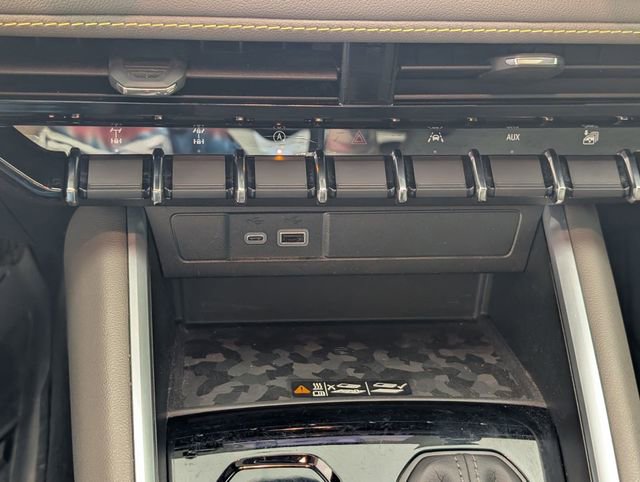 Certified 2024 Chevrolet Colorado ZR2 w/ ZR2 Convenience Package III image 23