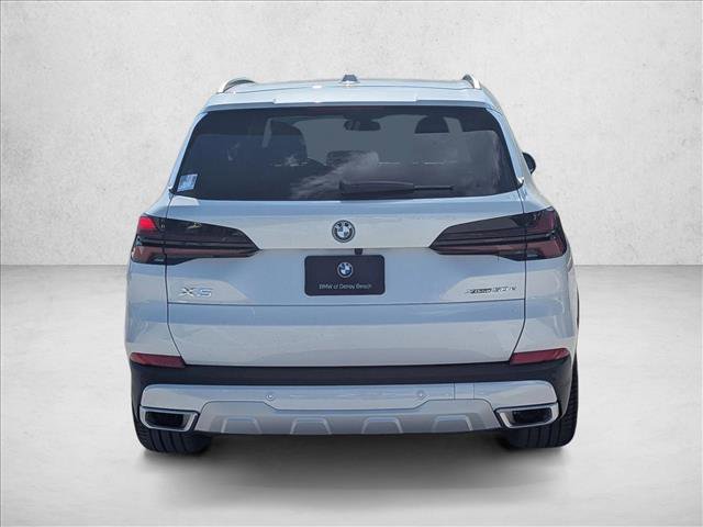 New 2026 BMW X5 xDrive50e image 7