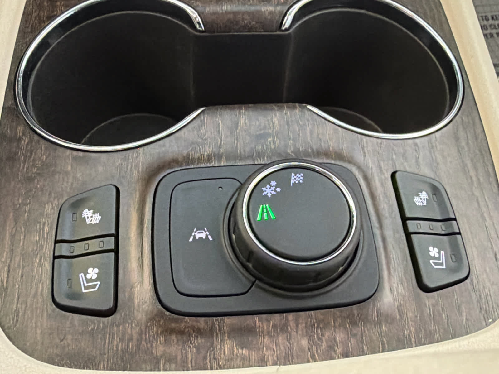 Used 2022 GMC Acadia Denali w/ LPO, Floor Liner Package FWD image 54