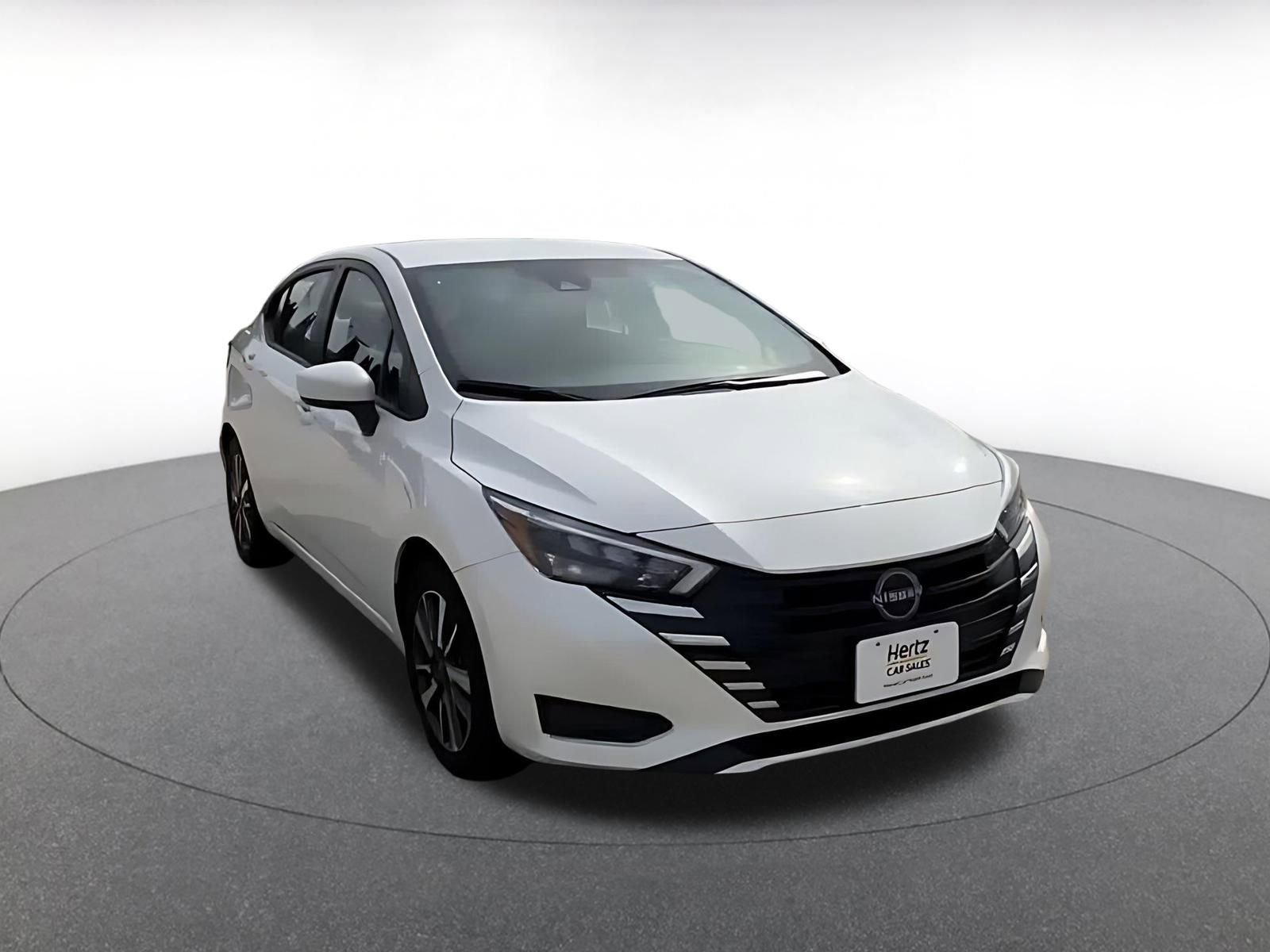 Used 2025 Nissan Versa SV FWD image 3