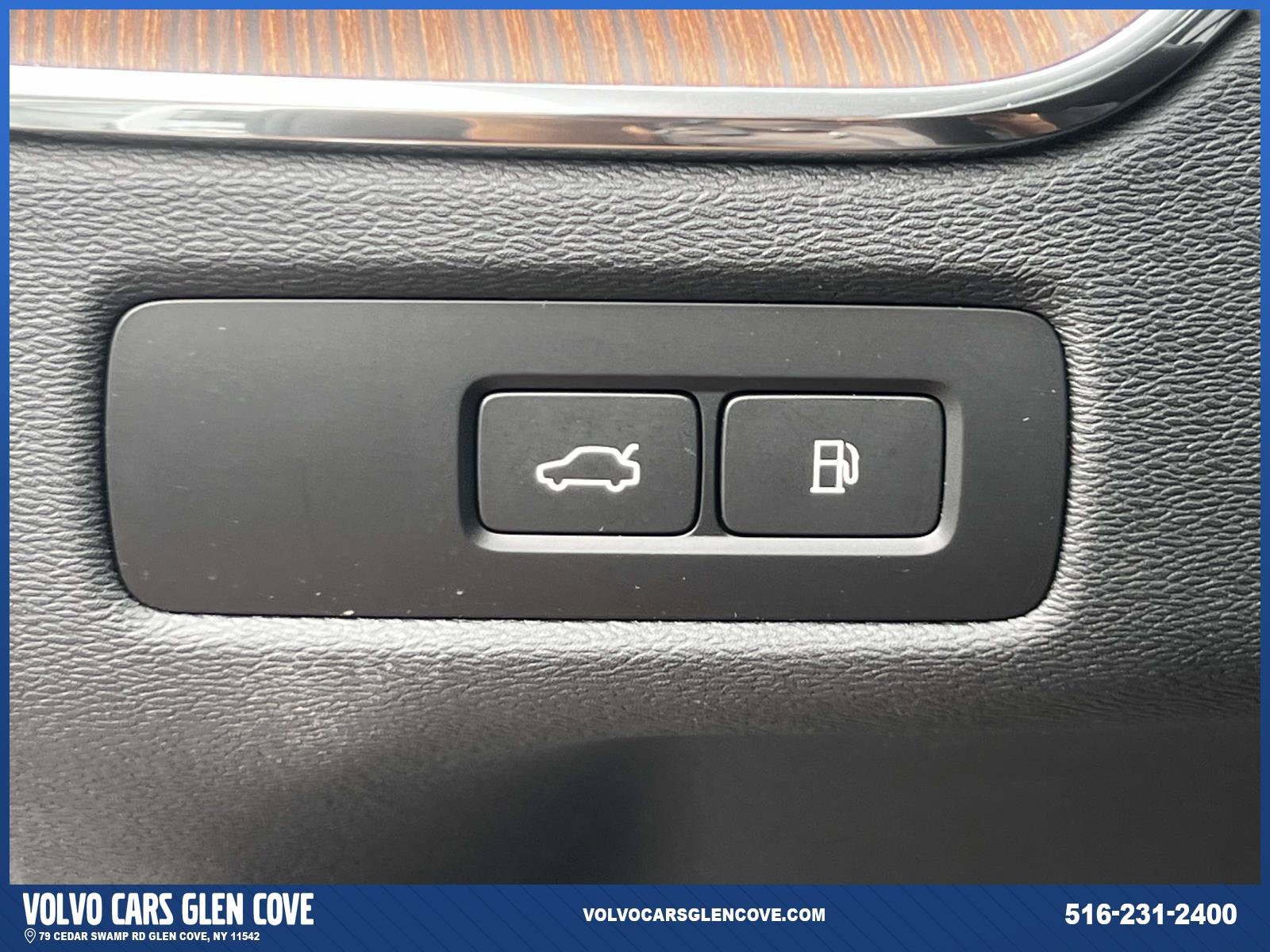 Used 2024 Volvo XC60 T8 Ultimate w/ Protection Package Premier AWD/4WD image 21