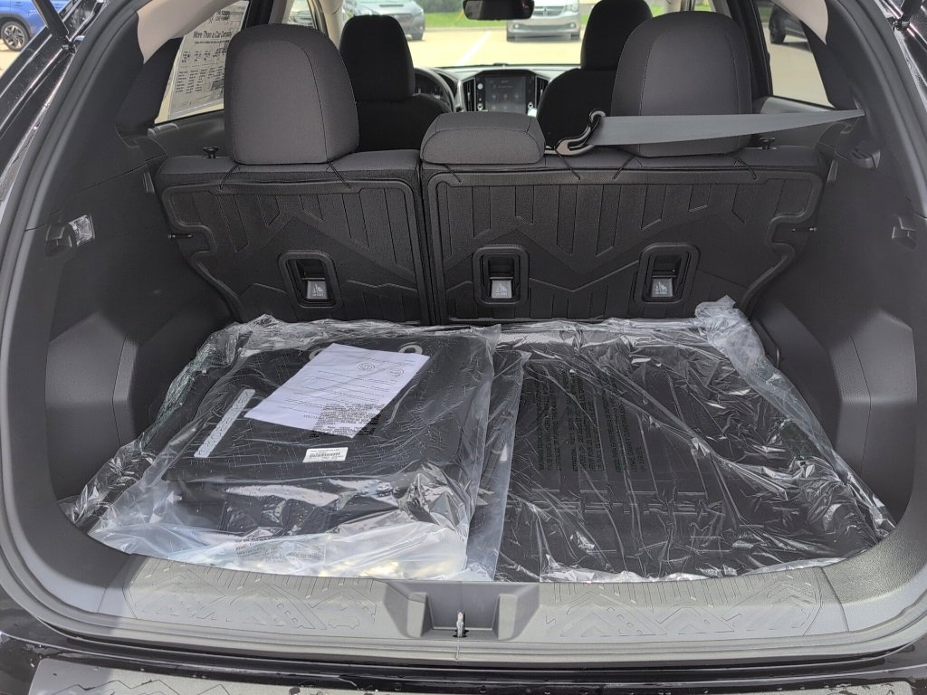 Used 2025 Subaru Crosstrek 2.0i Premium image 14