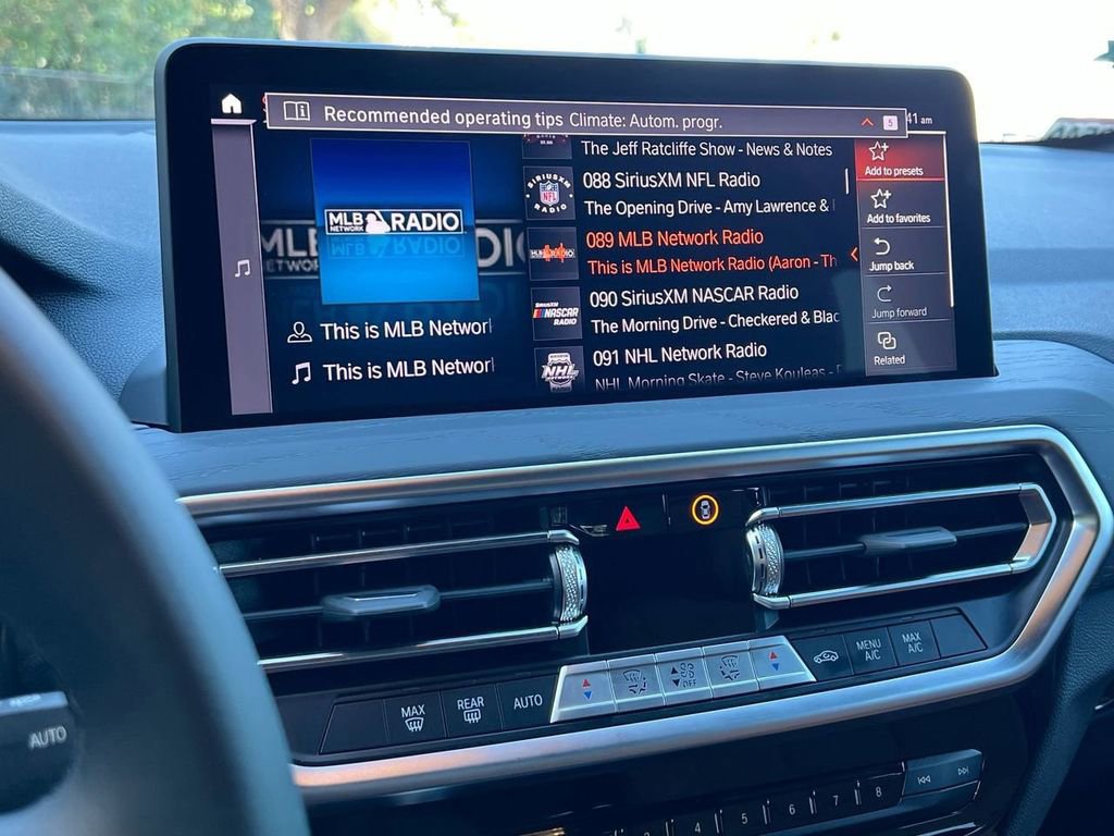 Used 2024 BMW X4 xDrive30i w/ Parking Assistance Package image 15