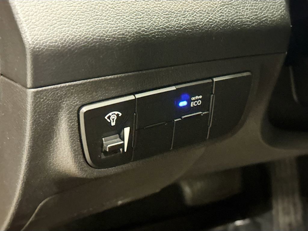 Used 2012 Hyundai Veloster image 10