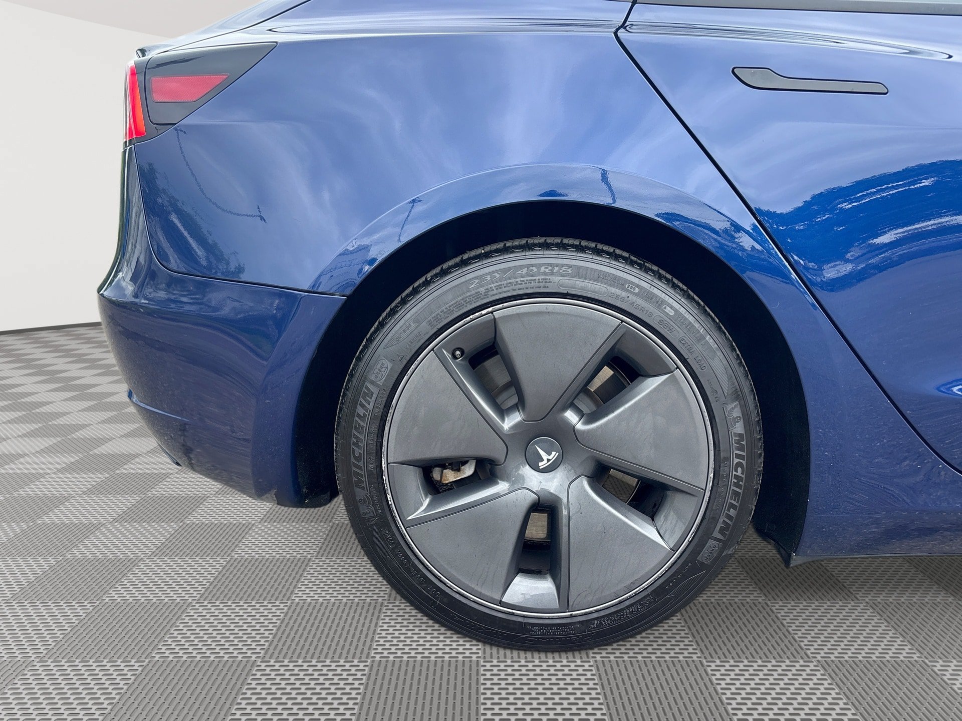 Used 2023 Tesla Model 3 Standard Range RWD image 30