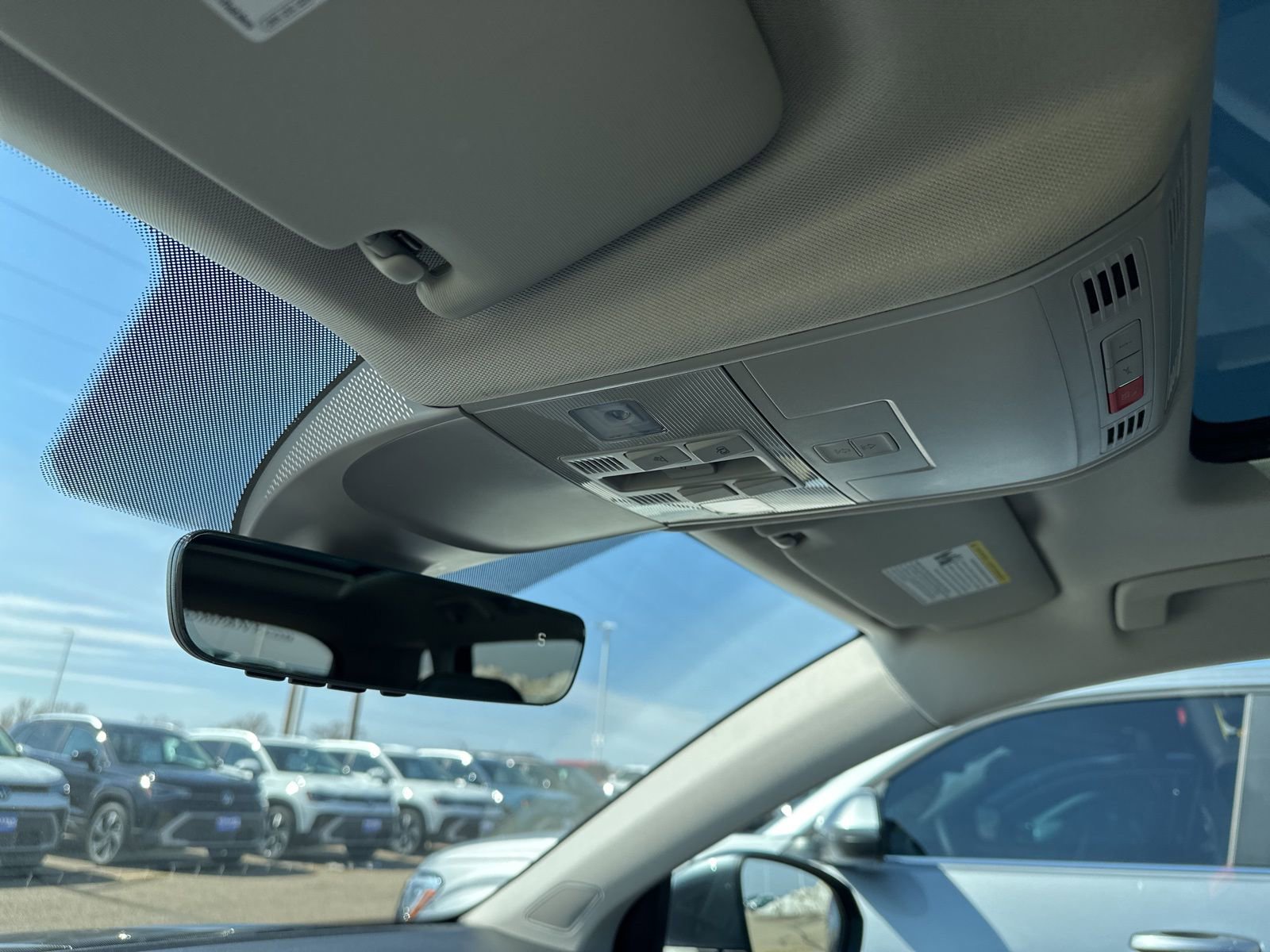 Certified 2024 Volkswagen Taos SE w/ Panoramic Sunroof Package image 66