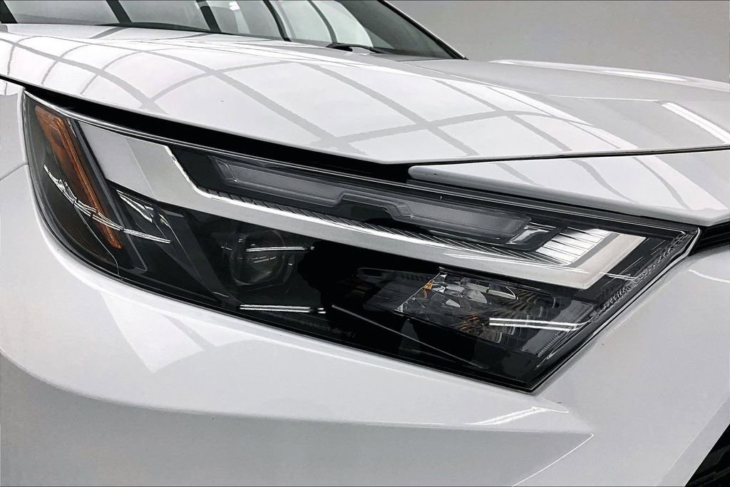 Used 2025 Toyota RAV4 XLE image 29