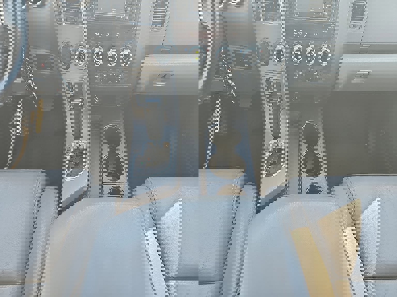 Used 2016 Toyota Sequoia SR5 w/ Premium Package image 15