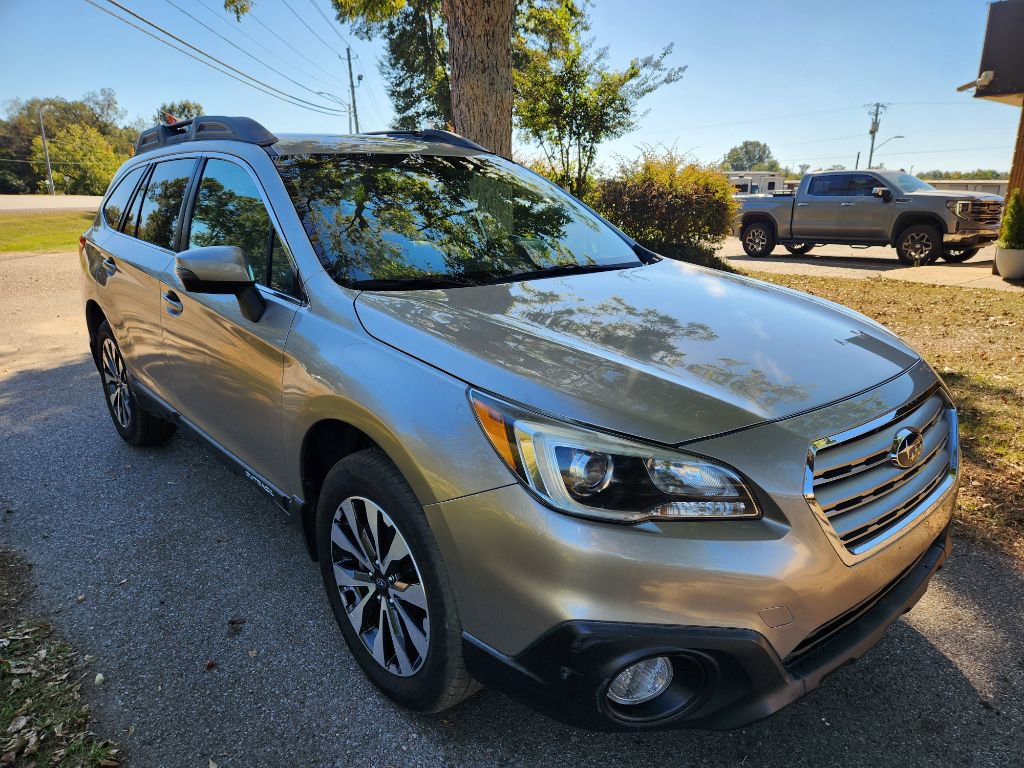 Used 2017 Subaru Outback 2.5i Premium image 2