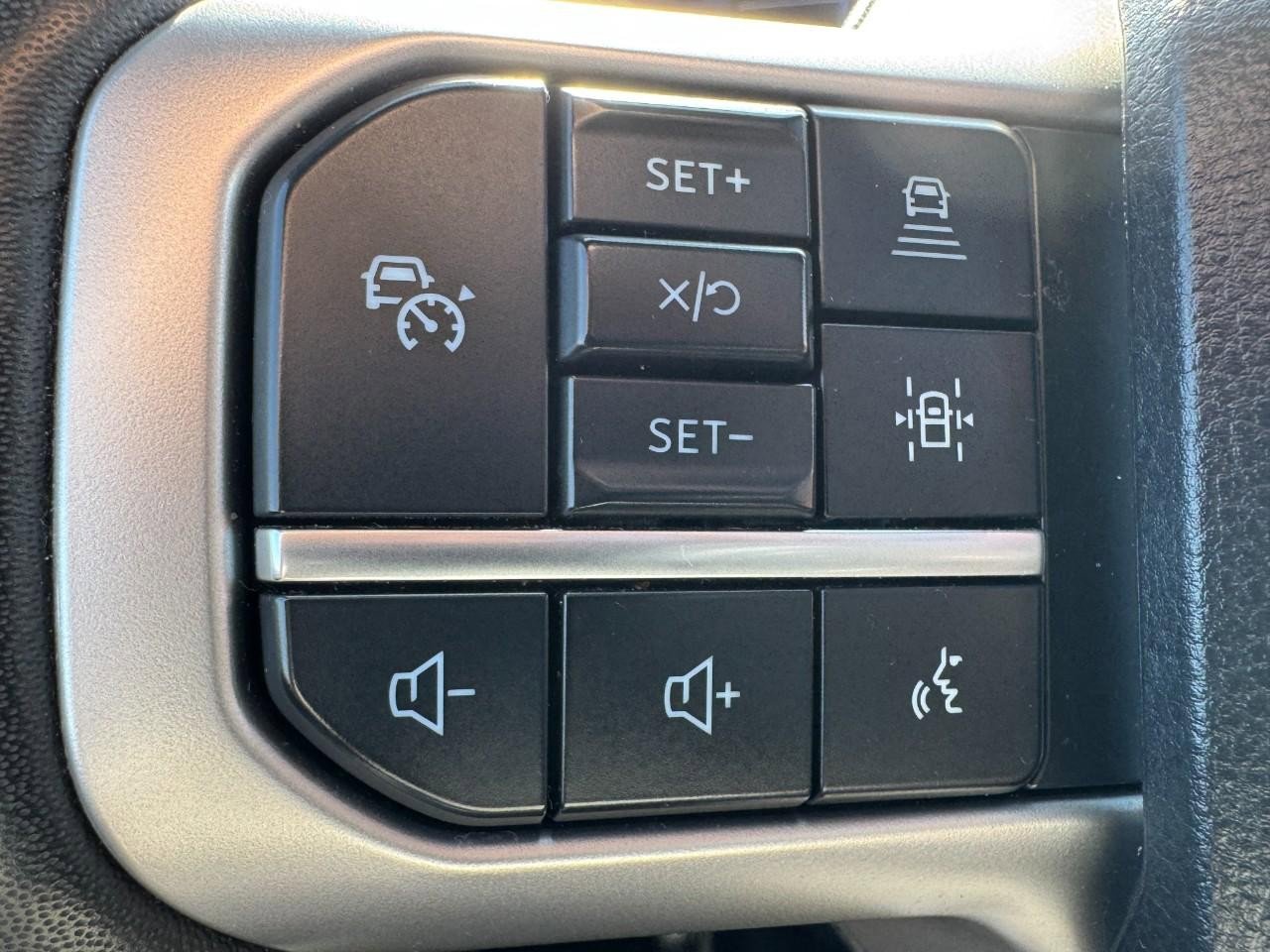 Certified 2024 Ford Expedition Limited image 18