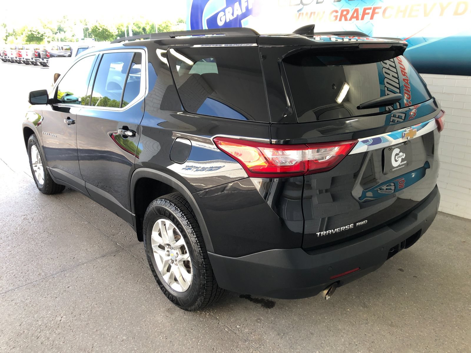 Used 2021 Chevrolet Traverse LT AWD/4WD image 6