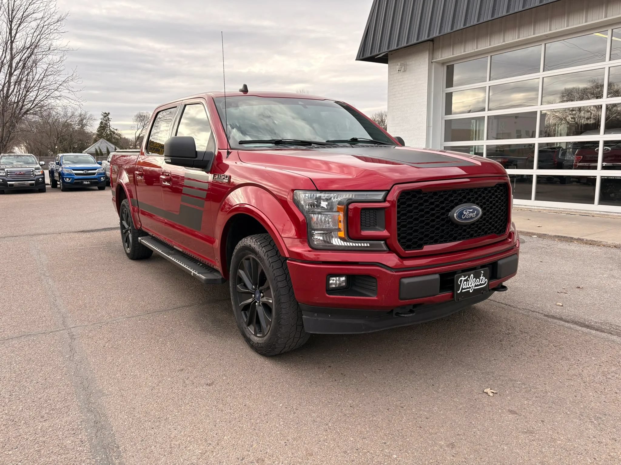 Used 2019 Ford F150 XLT w/ Equipment Group 302A Luxury AWD/4WD image 2