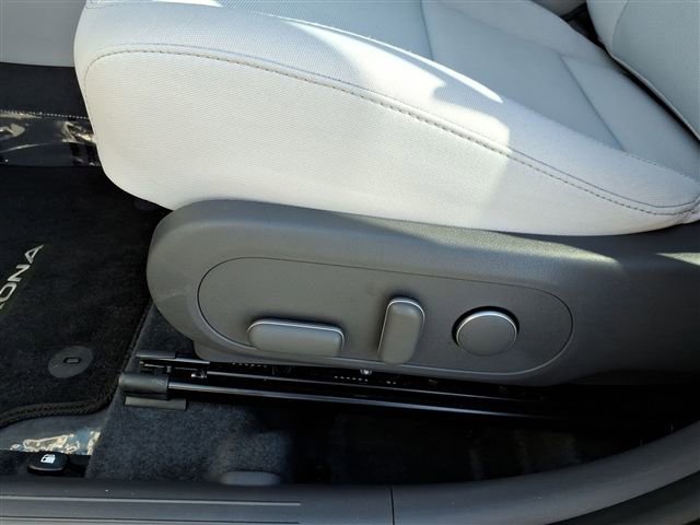 Used 2025 Hyundai Kona SEL image 19