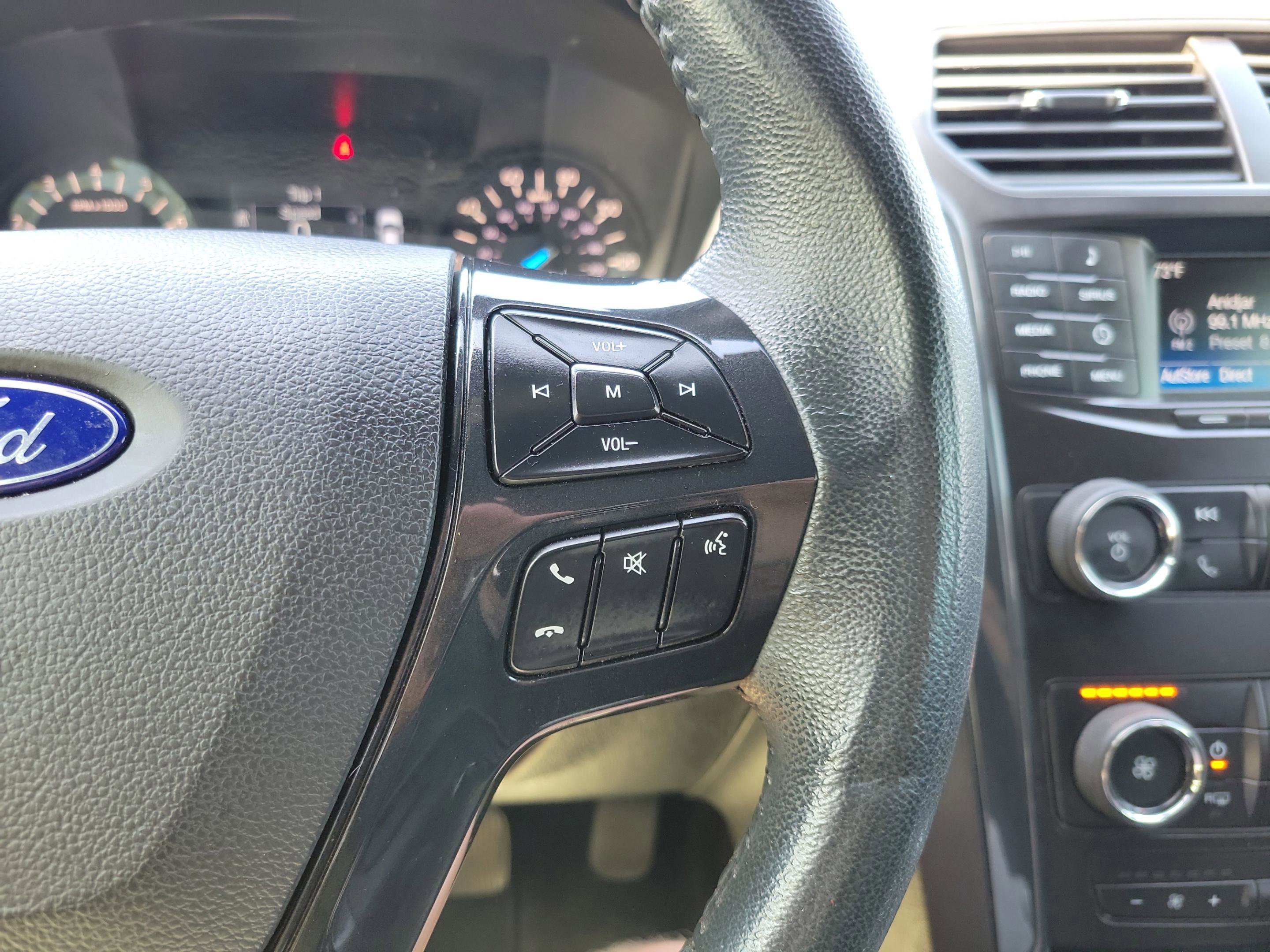 Used 2018 Ford Explorer XLT FWD image 22