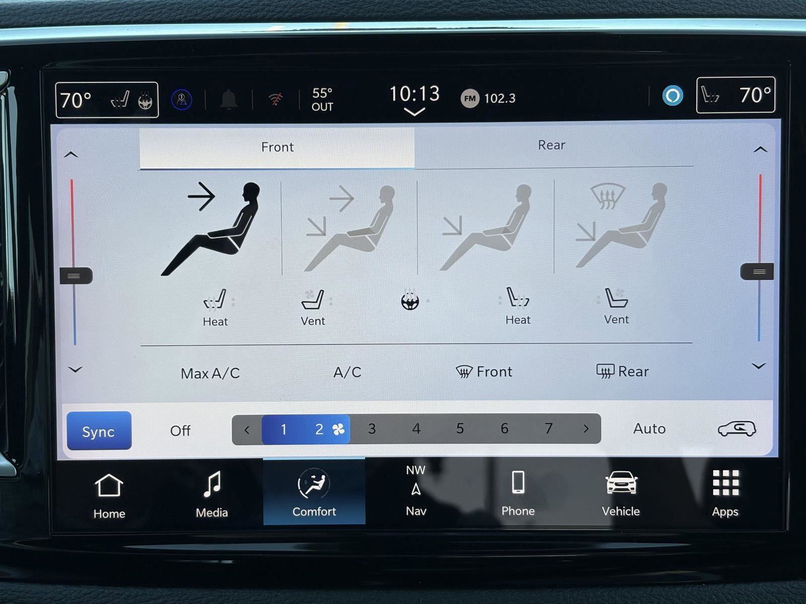 Used 2025 Chrysler Pacifica Limited image 8