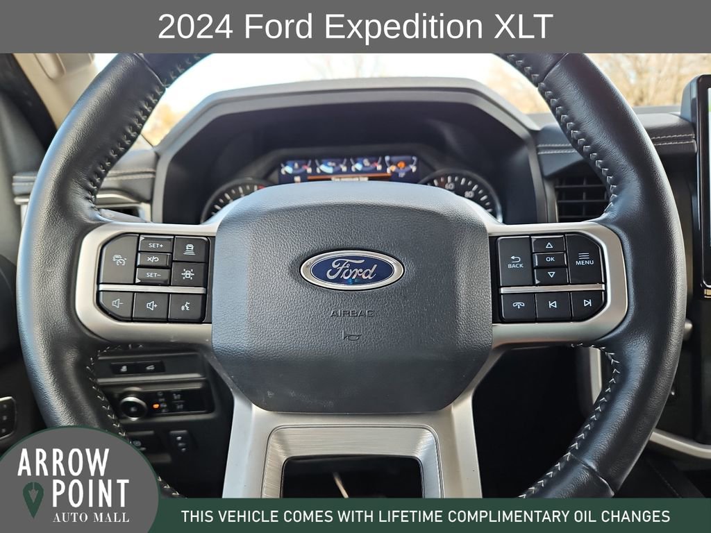 Used 2024 Ford Expedition XLT image 27
