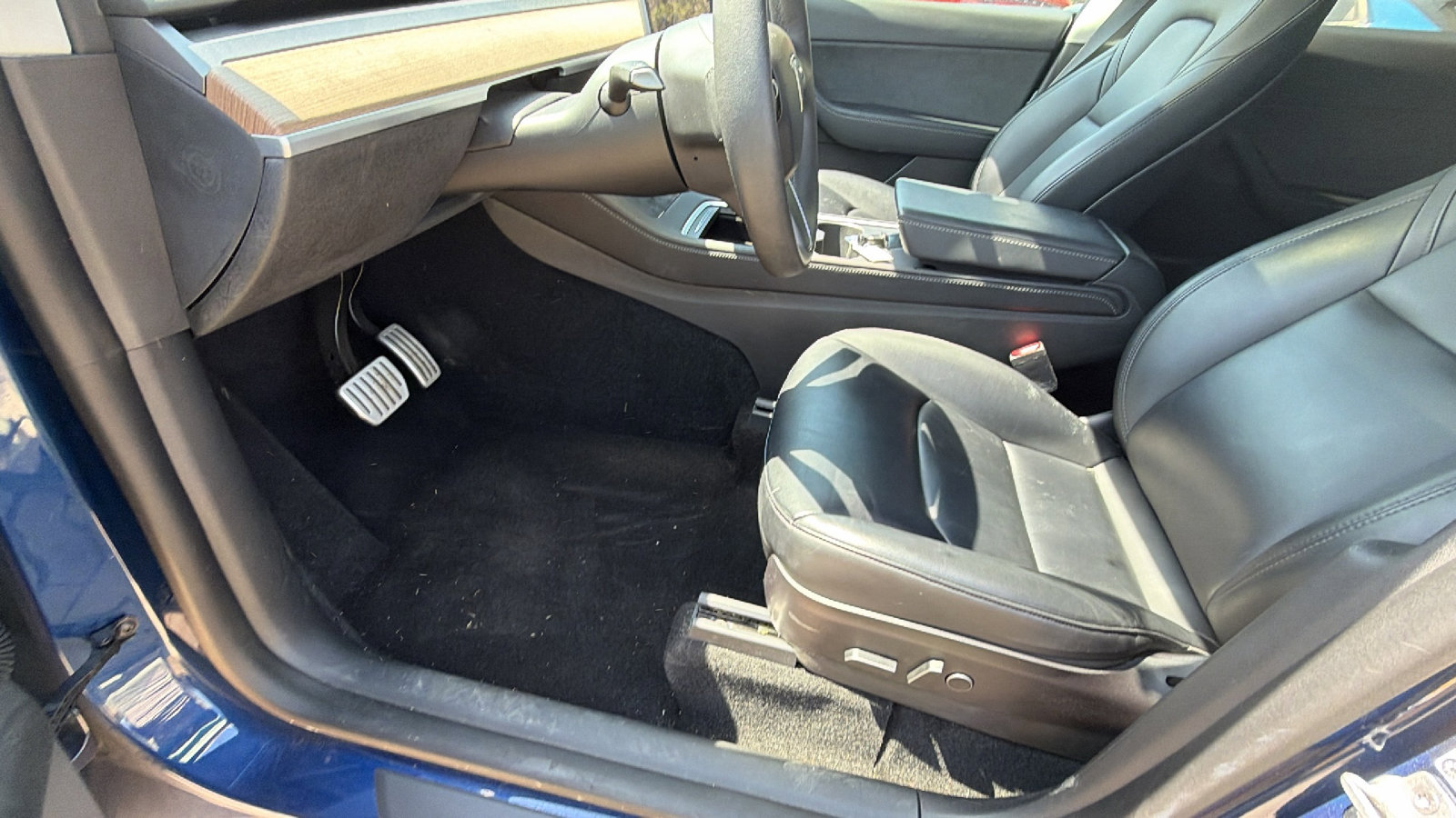 Used 2022 Tesla Model Y Performance image 16