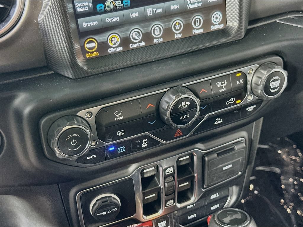 Used 2023 Jeep Wrangler Unlimited Rubicon 4xe AWD/4WD image 27