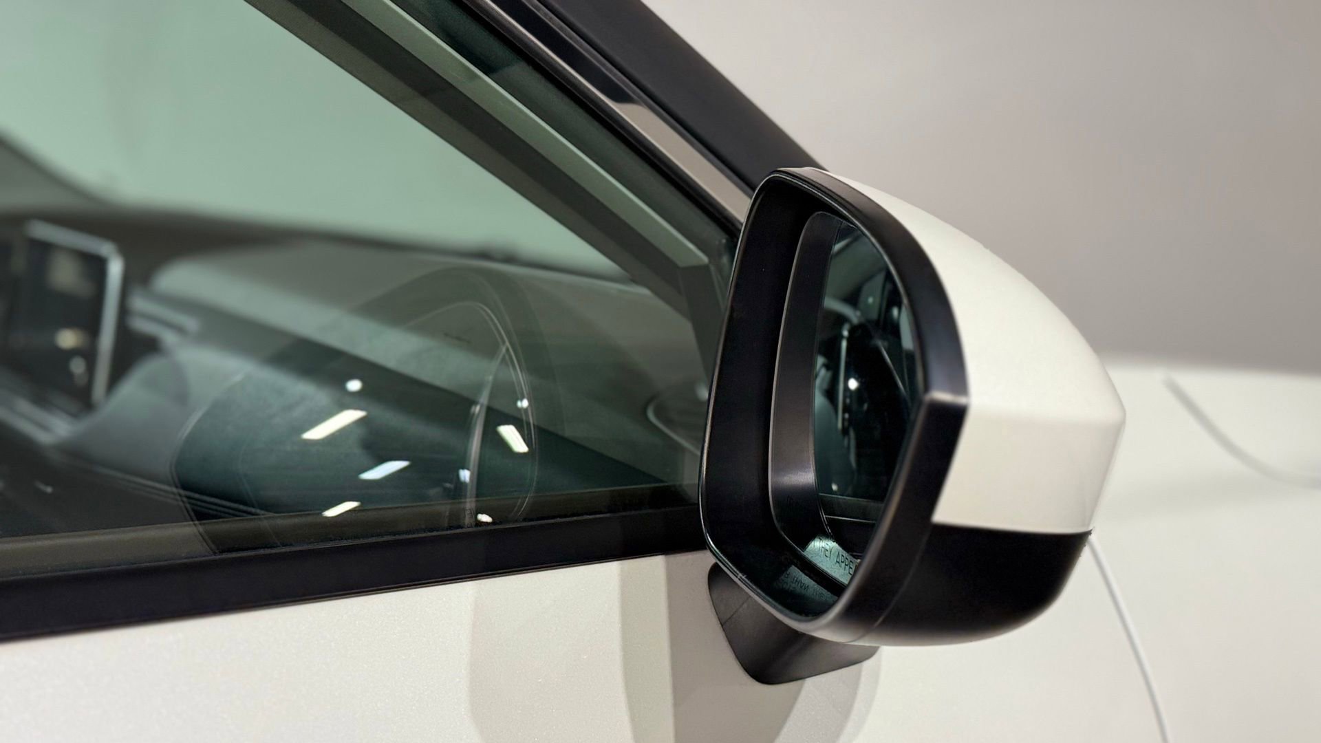 Used 2023 Nissan Rogue SV w/ SV Premium B Package image 13