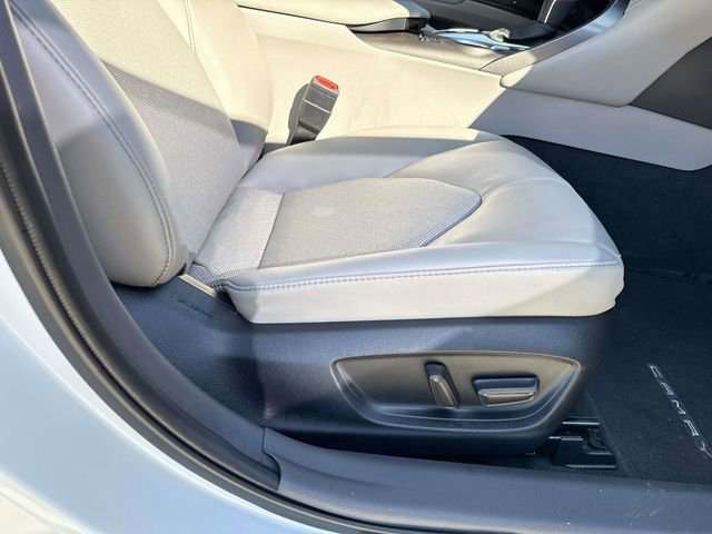 Used 2023 Toyota Camry XLE image 13