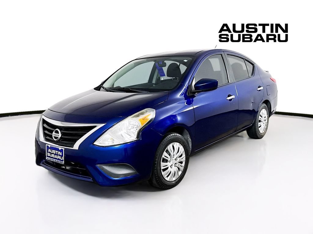 Used 2018 Nissan Versa SV FWD image 3