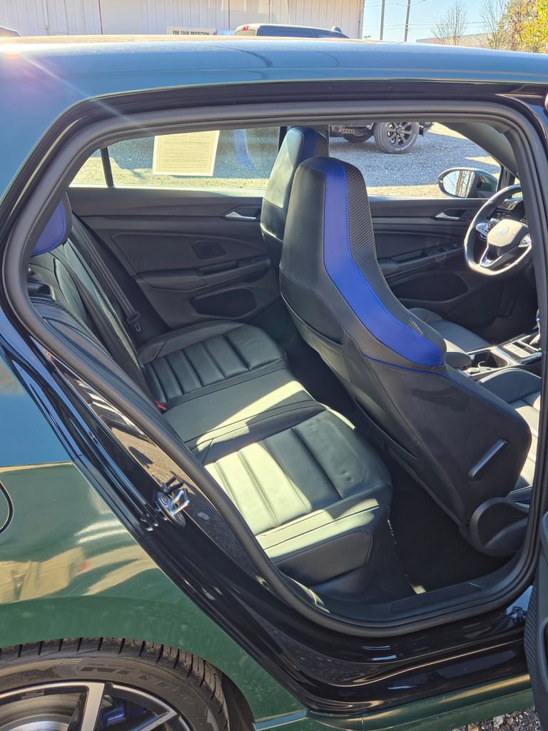 Used 2024 Volkswagen Golf R image 8