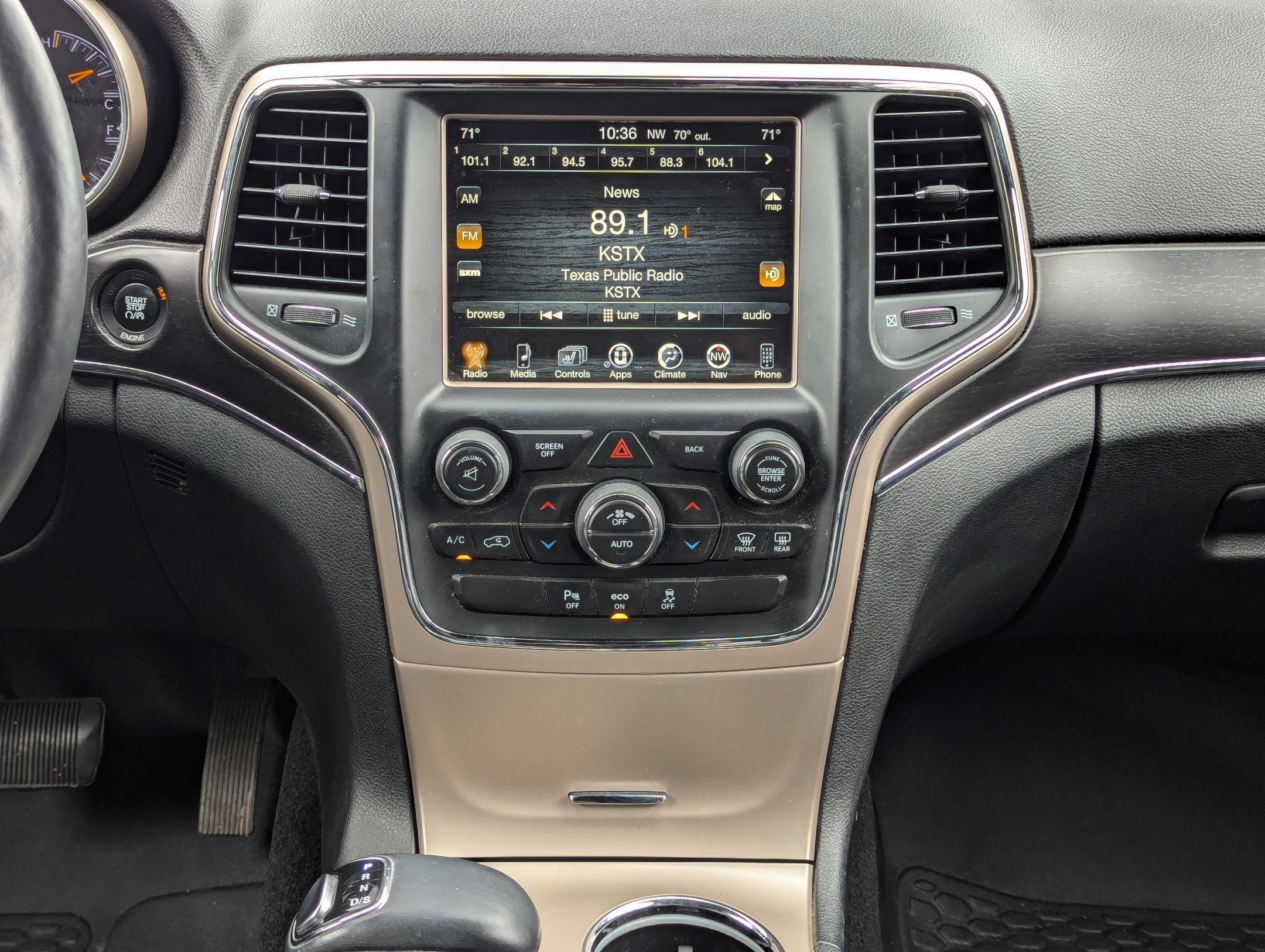 Used 2014 Jeep Grand Cherokee Limited w/ Luxury Group II image 18