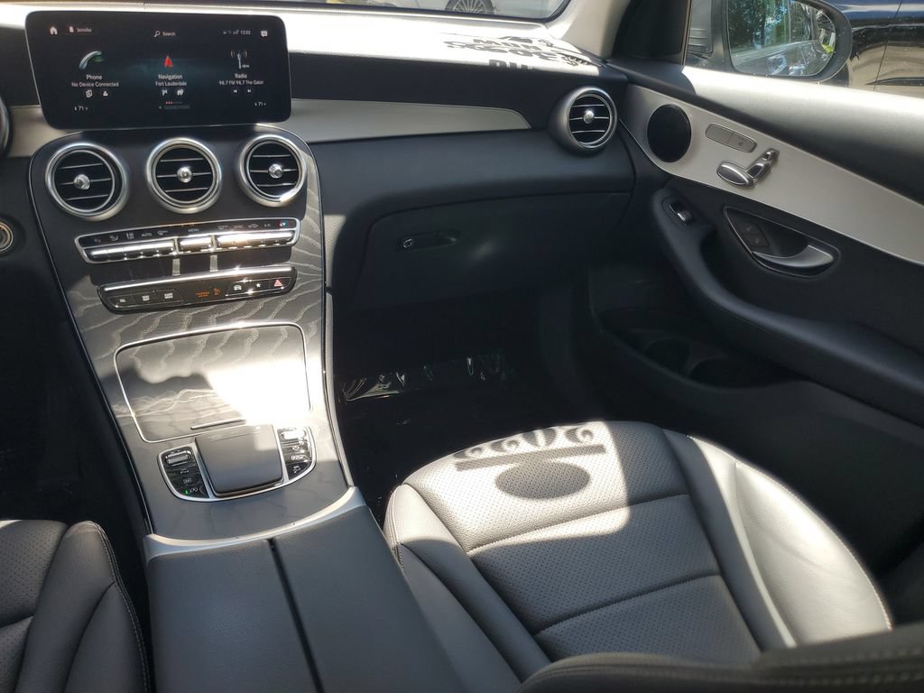 Used 2022 Mercedes-Benz GLC 300 4MATIC image 14