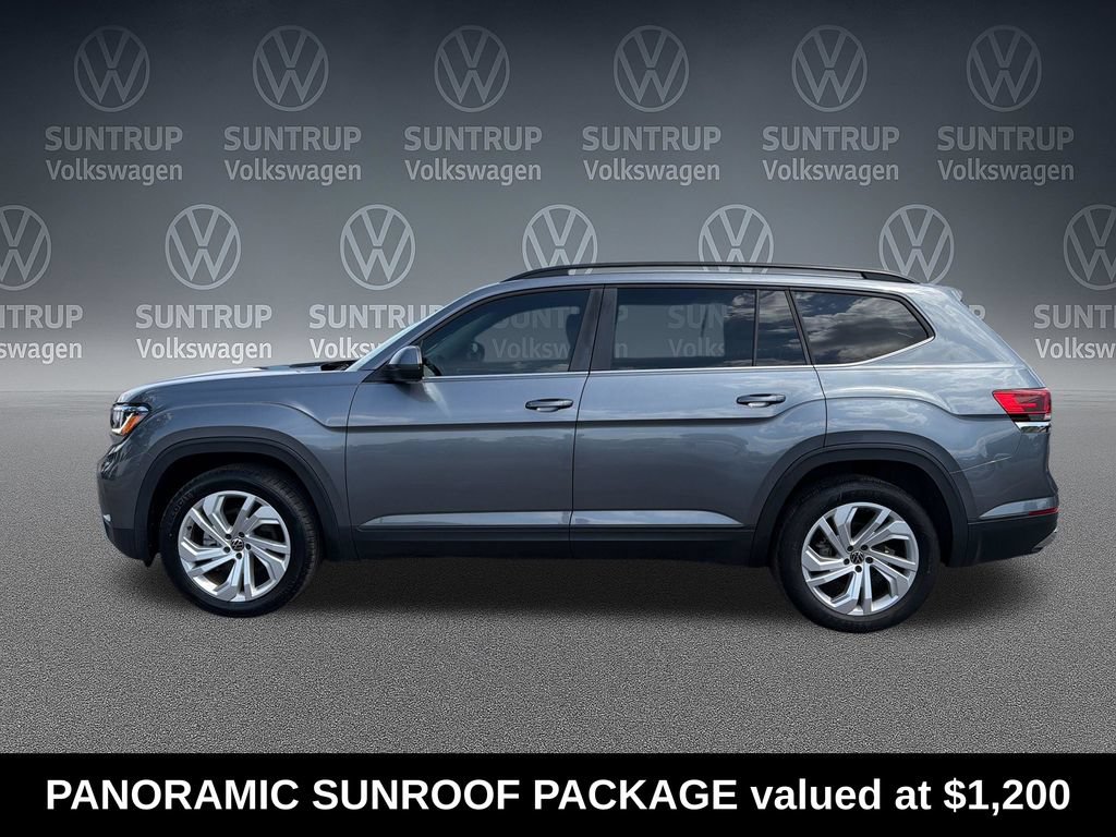 Used 2023 Volkswagen Atlas SE w/ Panoramic Sunroof Package FWD image 2