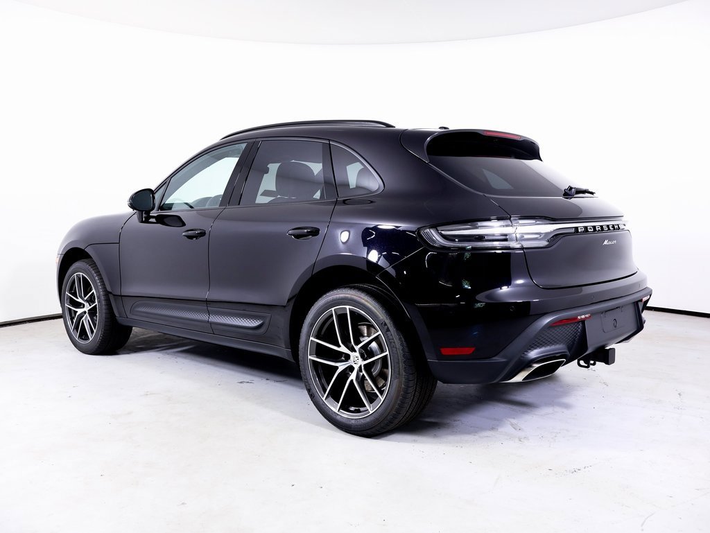 New 2025 Porsche Macan image 3