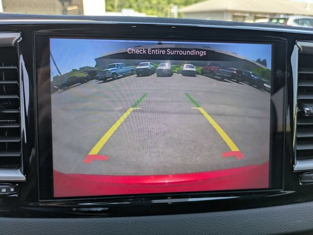 Used 2025 Chrysler Pacifica Select FWD image 13