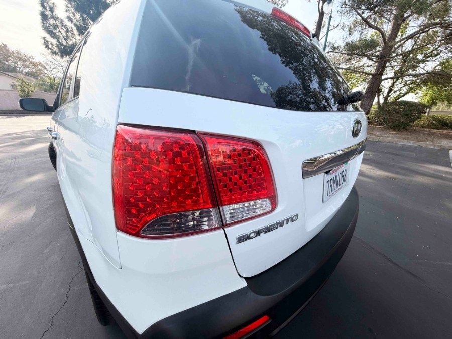 Used 2012 Kia Sorento LX w/ V6 Convenience Pkg image 12