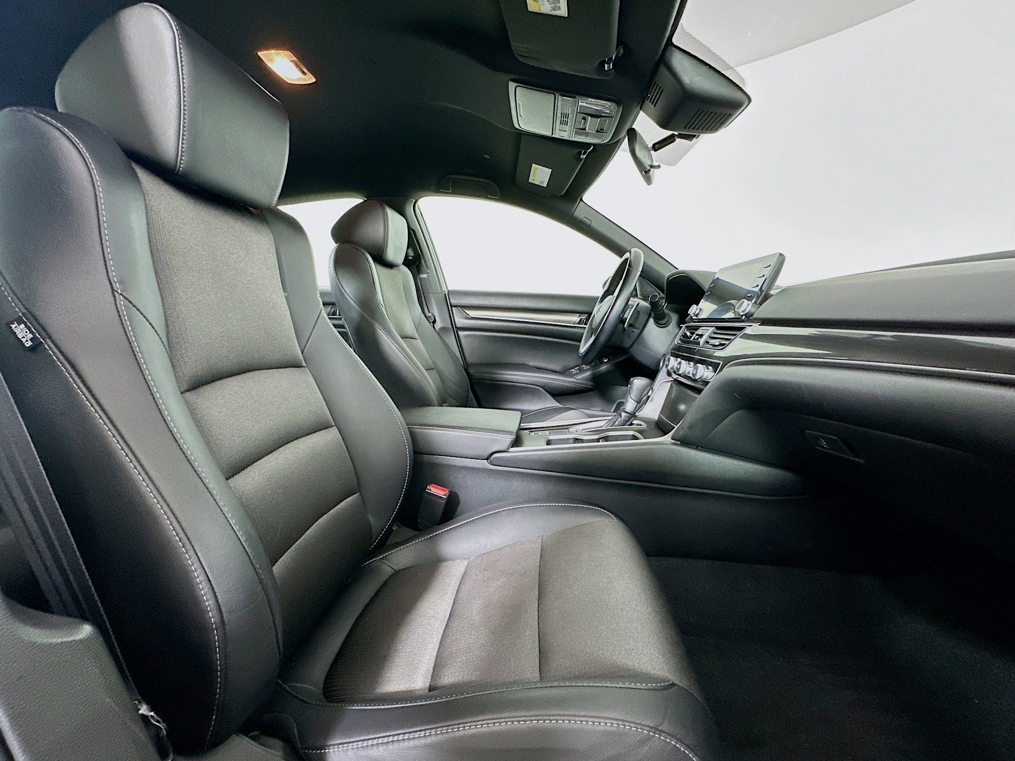 Used 2020 Honda Accord Sport image 29