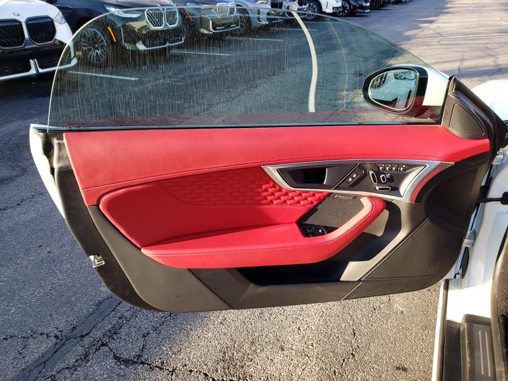 Used 2023 Jaguar F-TYPE R image 10