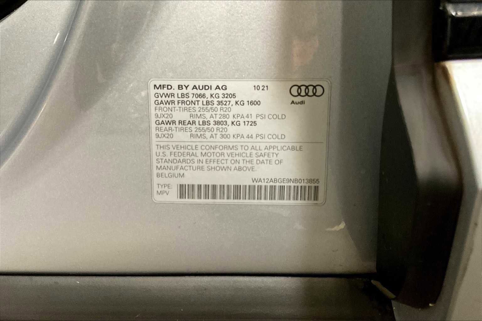 Certified 2022 Audi e-tron Premium Plus w/ Premium Plus Package image 35