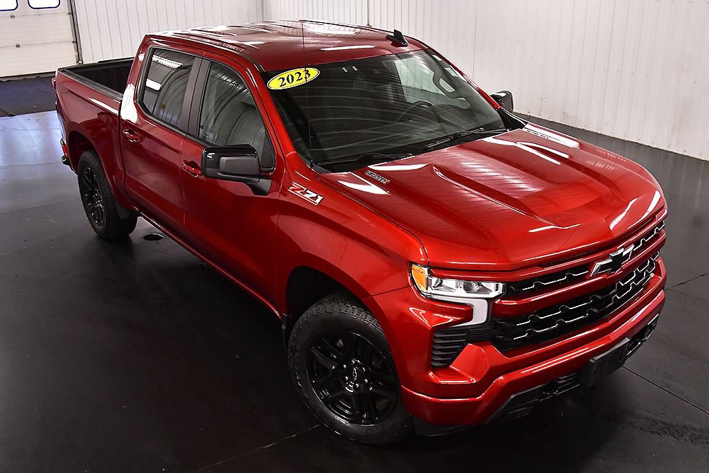 Used 2023 Chevrolet Silverado 1500 RST w/ Z71 Off-Road Package AWD/4WD image 15