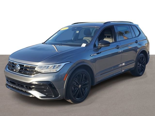 Used 2022 Volkswagen Tiguan SE R-Line image 2