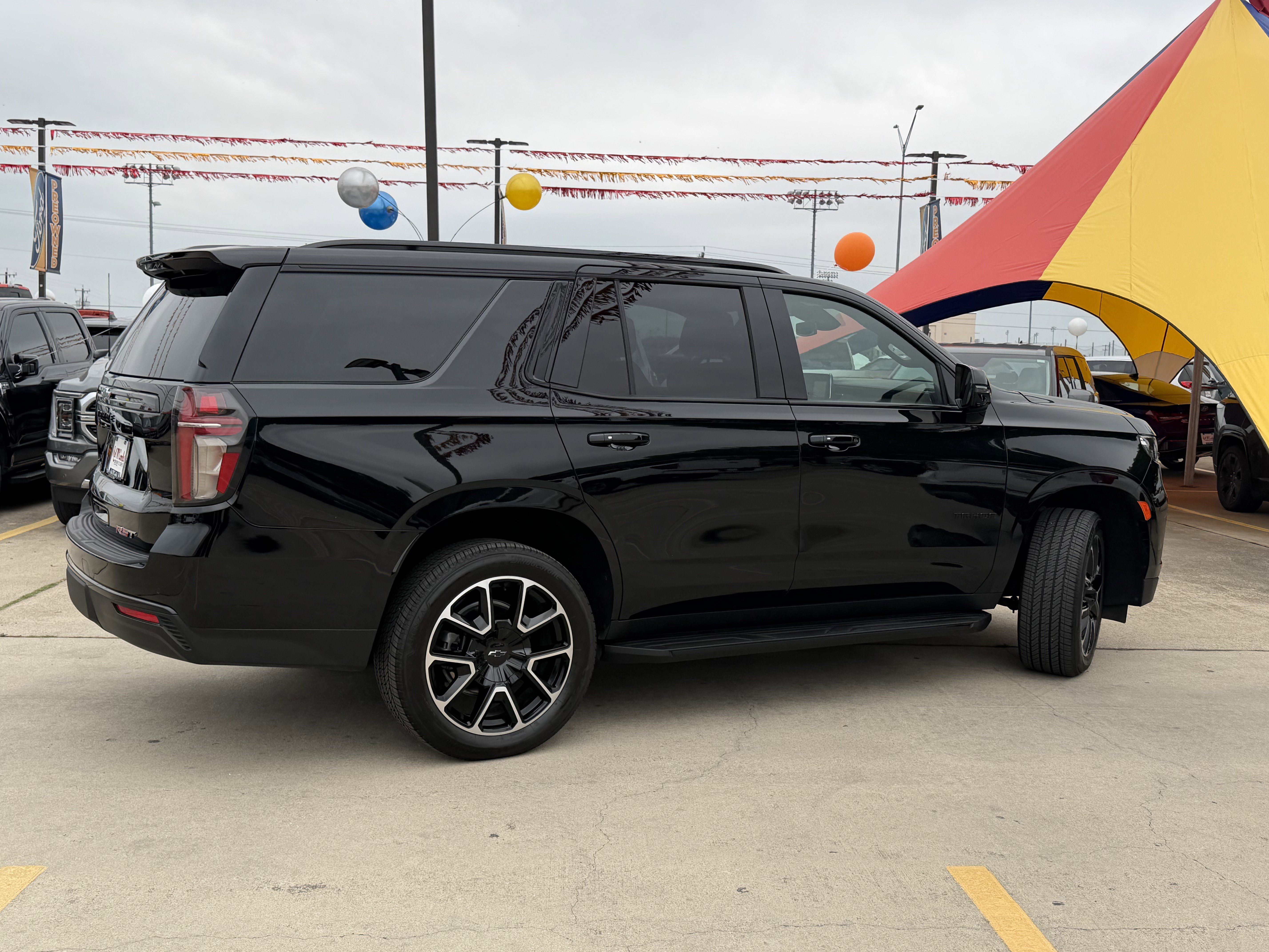 Used 2023 Chevrolet Tahoe RST w/ Luxury Package RWD image 5