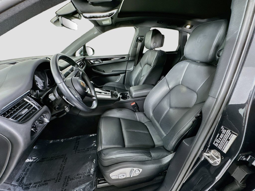 Certified 2023 Porsche Macan S AWD/4WD image 5