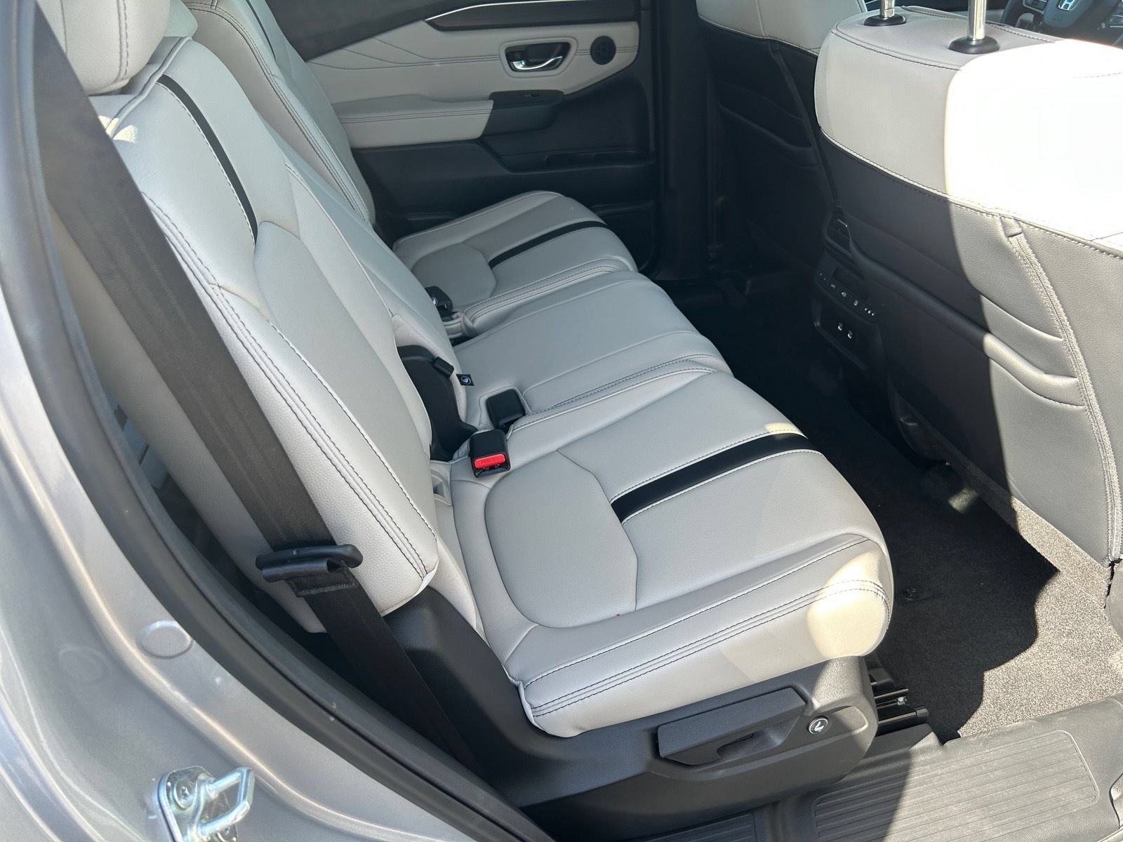New 2026 Honda Pilot Touring image 15