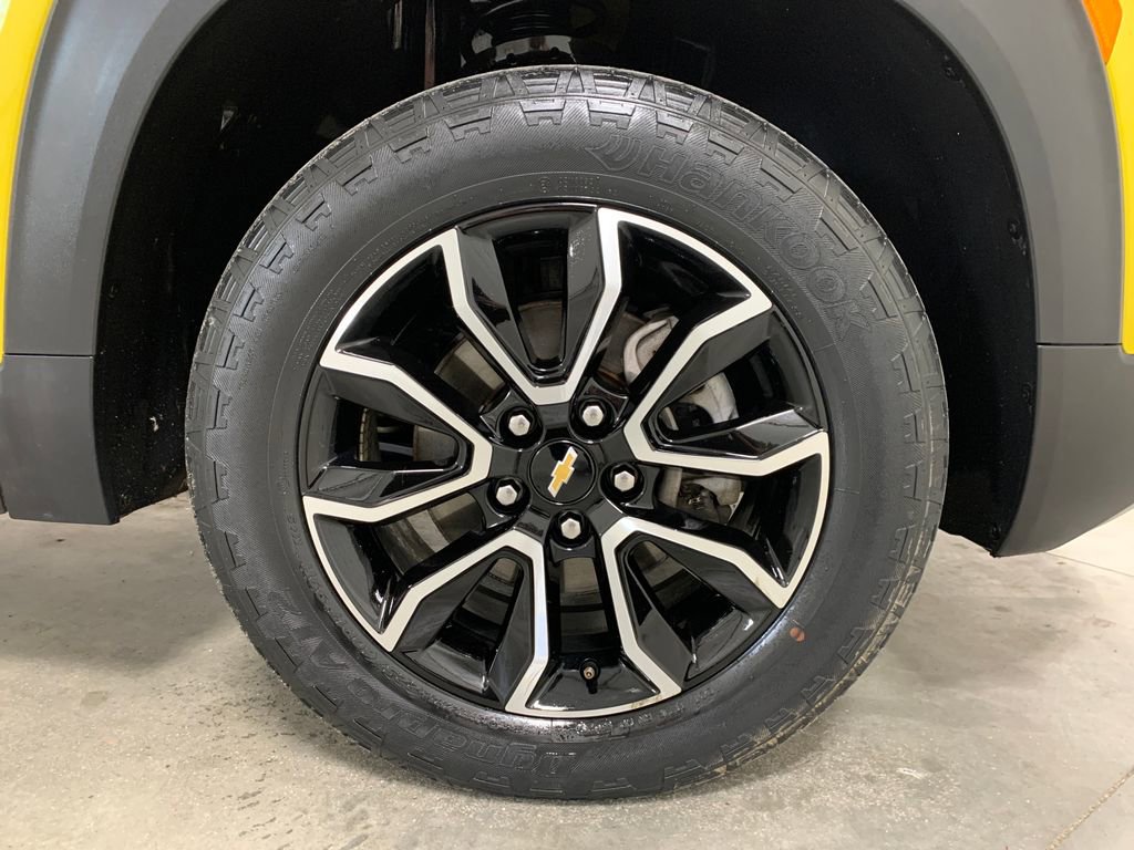 Used 2023 Chevrolet TrailBlazer ACTIV w/ Sun and Liftgate Package AWD/4WD image 13