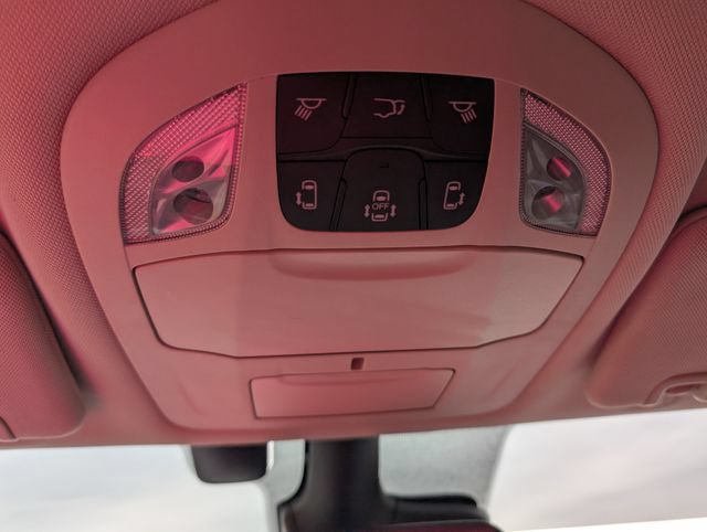 Used 2022 Chrysler Pacifica Touring-L FWD image 23