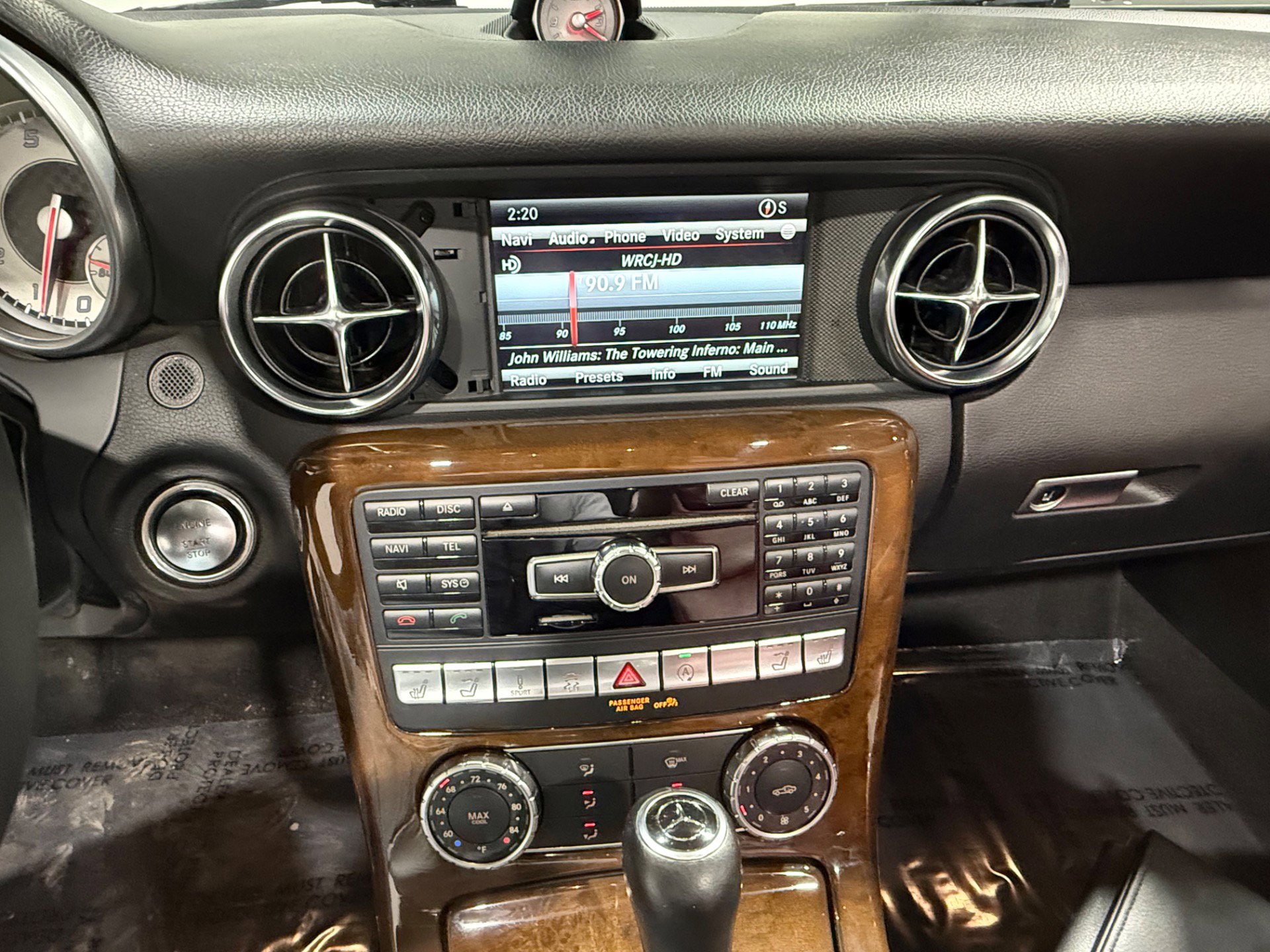 Used 2015 Mercedes-Benz SLK 350 image 32