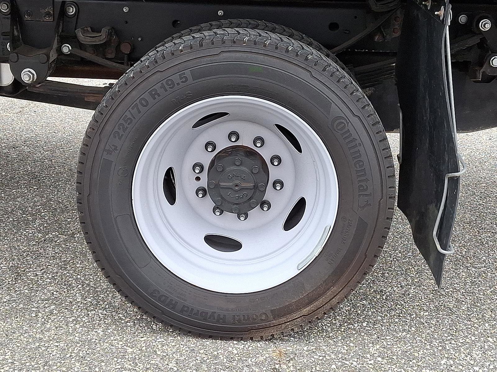 Used 2023 Ford F450 XL image 8