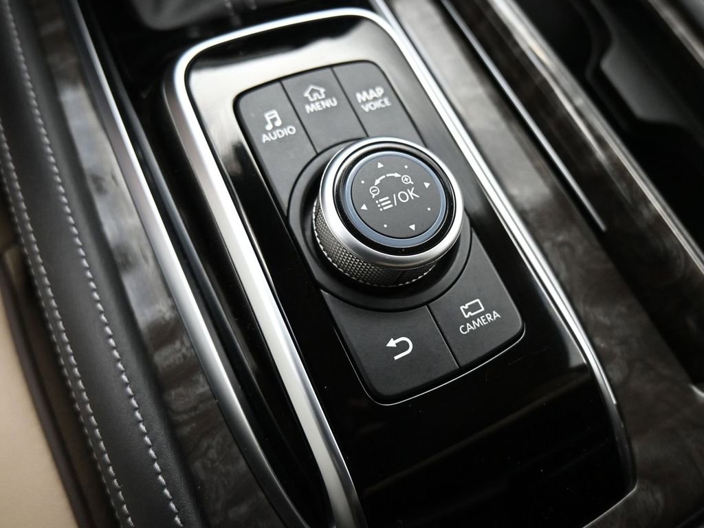 Used 2024 Nissan Armada Platinum w/ Captain's Chairs Package image 17