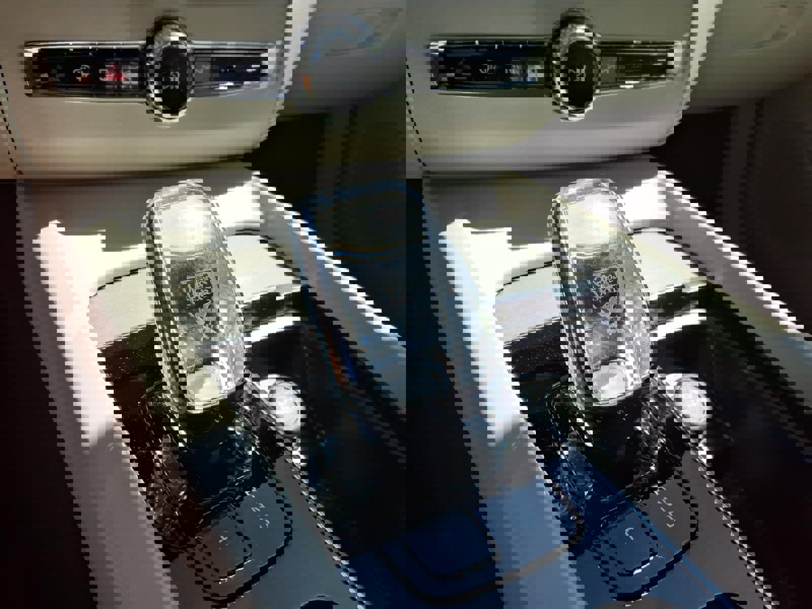 Used 2024 Volvo XC60 B5 Ultimate w/ Protection Package Premier image 23